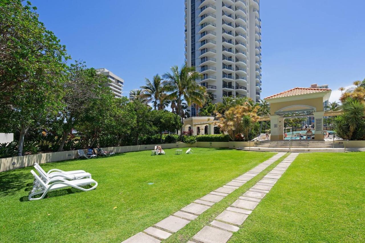 'towers Of Chevron' Blissful Resort-style Living Apartment Gold Coast