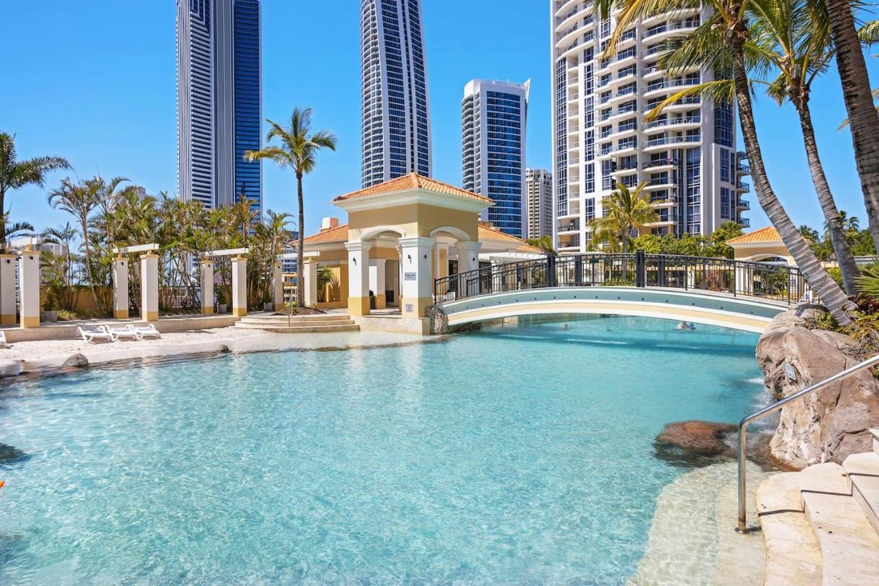 Apartment 'towers Of Chevron' Blissful Resort-style Living Gold Coast