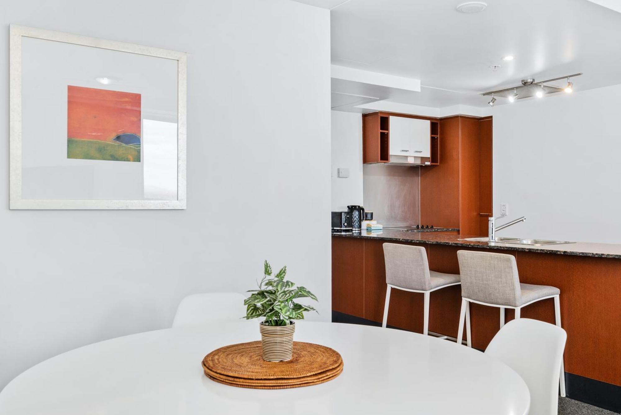 Apartment 'towers Of Chevron' Blissful Resort-style Living Gold Coast